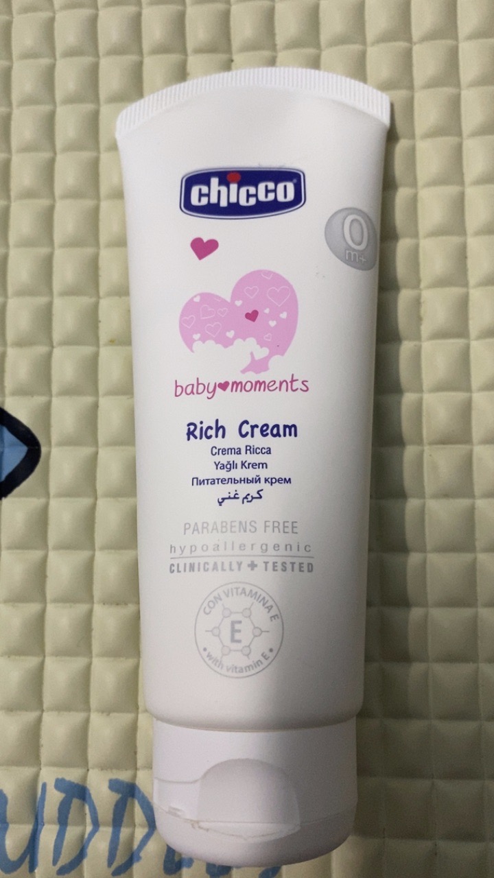 Kem Dưỡng Ẩm Chicco Rich Cream 100ml - Dưỡng Da Mềm Mịn, Chứa Omega và Vitamin E, An Toàn Cho Trẻ Sơ Sinh