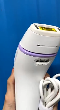 Máy triệt lông Braun Silk Expert Pro 3 PL3111 - Công nghệ IPL với cảm biến SensoAdapt, hiệu quả cao, phù hợp cho mọi loại da.