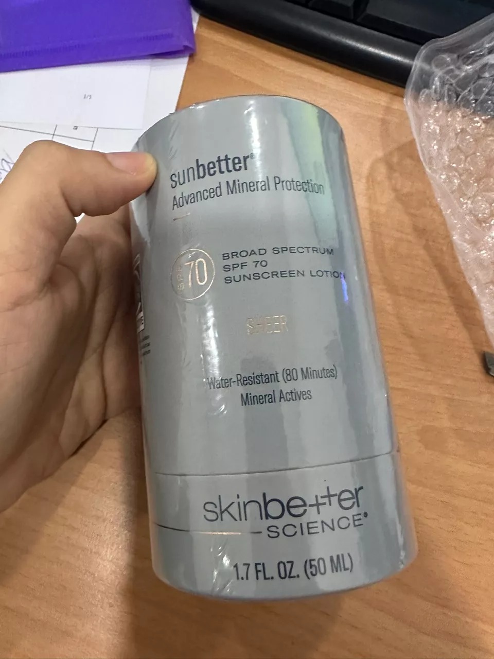 Kem Chống Nắng SkinBetter Science Sunbetter Sheer SPF70 - Bảo Vệ Da Mặt, Không Dầu, Phổ Rộng, Thích Hợp Trang Điểm, Chống Nước 80 Phút