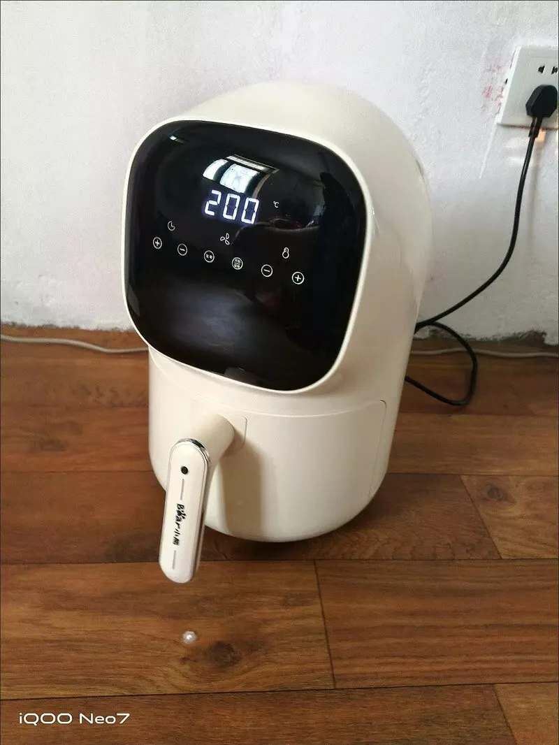 Nồi Chiên Không Dầu 3.6L Bear QZG-E12K5 - Công Suất 1200W, Bảng Điều Khiển Cảm Ứng, Chiến Thức Ăn Không Dầu Lành Mạnh