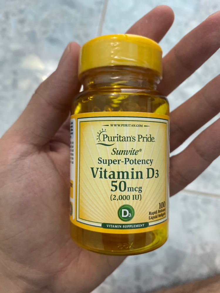 Viên Uống Puritan's Pride Vitamin D3 50 mcg - Hỗ Trợ Tăng Cường Sức Khỏe Hệ Vận Động - Hộp 100 Viên Vitamin D Chất Lượng