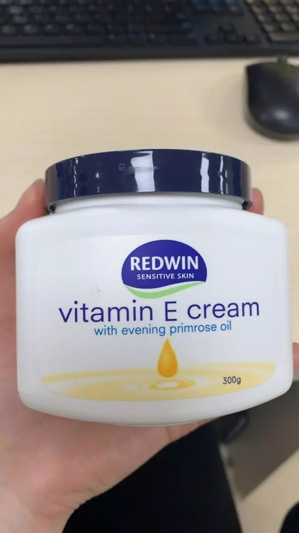 Kem Dưỡng Da Redwin Cream With Vitamin E 300g - Dưỡng Ẩm, Giúp Làm Mềm Da, Phù Hợp Mọi Loại Da, Nhập Khẩu Úc