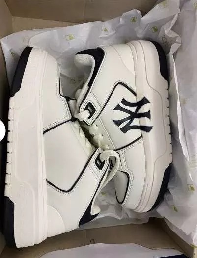 Giày Sneaker MLB Chunky Liner Yankees Off White Unisex - Giày Thể Thao Cổ Cao Thời Trang Hàn Quốc 3ASXCA12N-50WHS