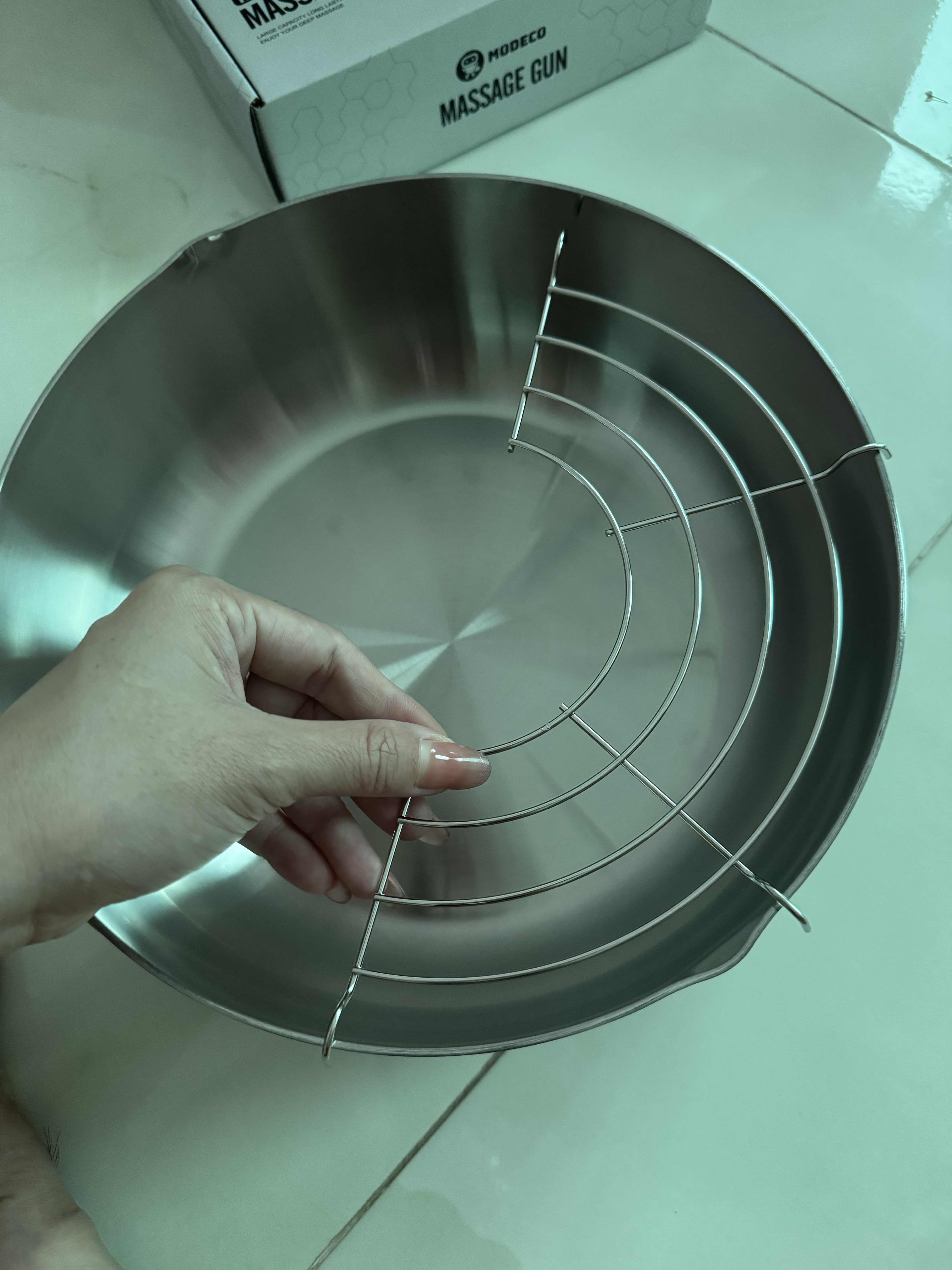 Chảo inox nguyên khối Seka 5 lớp sâu lòng - Dùng cho mọi loại bếp, chiên xào tiện lợi, chất lượng cao cấp, bền bỉ và an toàn sức khỏe.