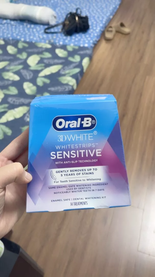 Miếng dán trắng răng Oral-B 3D White Luxe Advanced Seal - Làm trắng răng hiệu quả, loại bỏ vết ố đến 10 năm chỉ trong 14 ngày