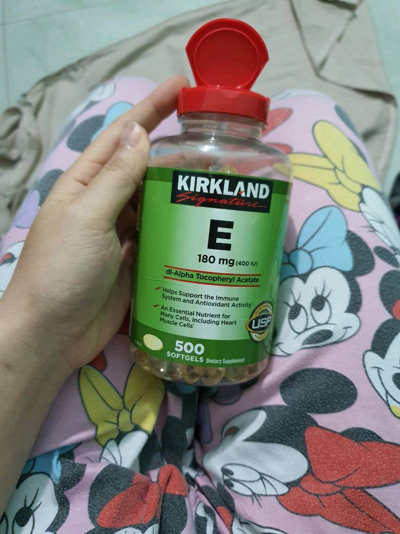 Viên Uống Vitamin E Kirkland 400 IU - Hỗ Trợ Làm Đẹp Da, Cải Thiện Sức Khỏe, Hộp 500 Viên Chính Hãng Mỹ