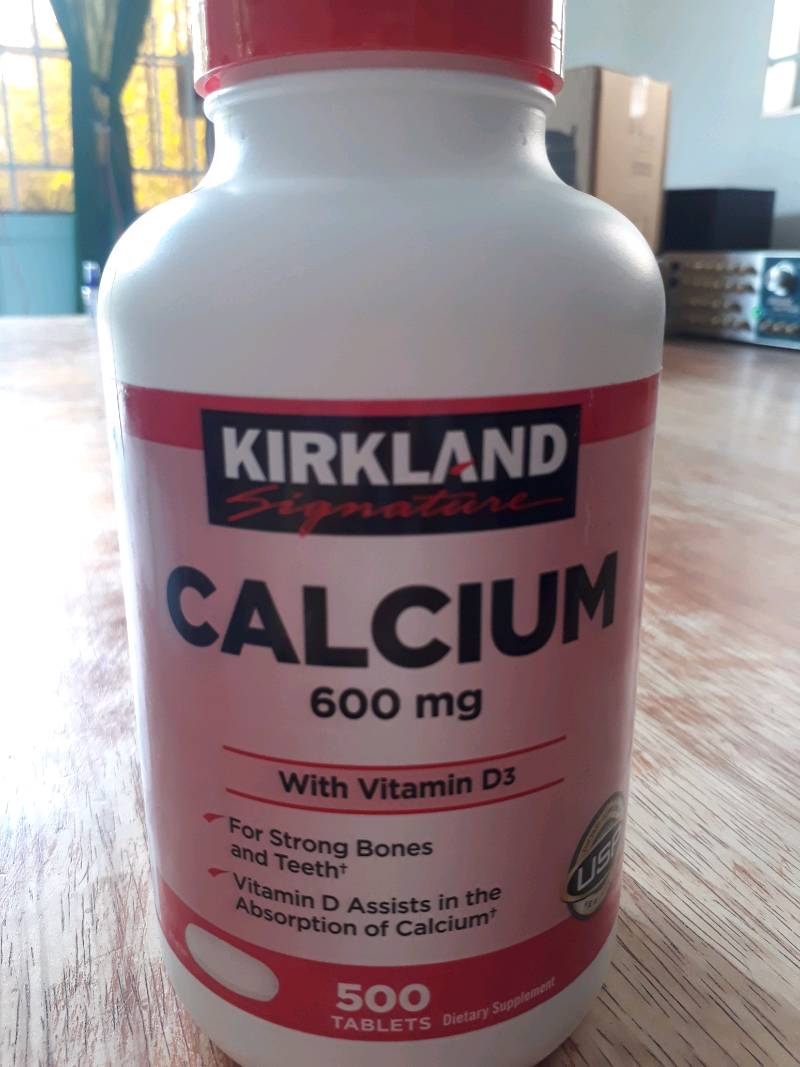 Viên uống Kirkland Calcium 600mg + D3 - Bổ sung Canxi và Vitamin D3 cho Xương Khỏe mạnh - Hỗ trợ ngừa loãng xương, 500 viên