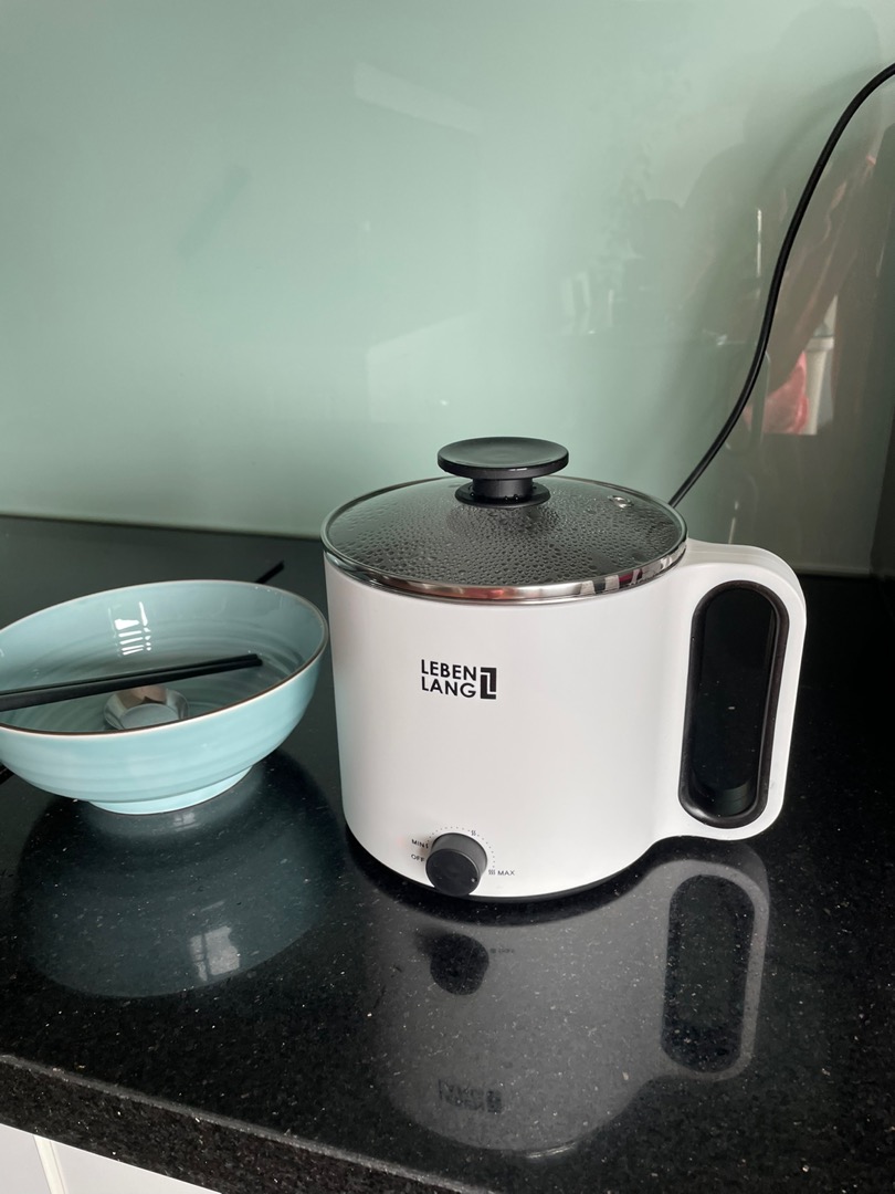 Nồi Lẩu Điện Mini 1.5L Lebenlang LBEC0808 - Công Suất 900W, Dùng Cho 2-3 Người, Thiết Kế Gọn Nhẹ, Màu Trắng Thời Trang