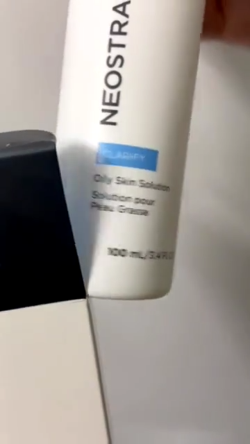 Tẩy da chết Toner Neostrata Oily Skin Solution Lotion 8% AHA 100ml( date 7/25)
