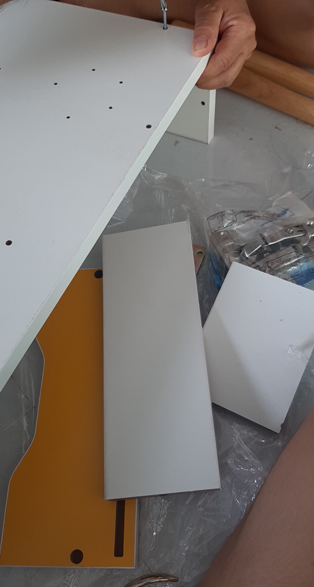 Bàn Trang Điểm Mini Màu Trắng Ngồi Bệt Chân Gỗ Sồi - Thiết Kế Hiện Đại Tiện Lợi Cho Phòng Ngủ Nhỏ Gọn