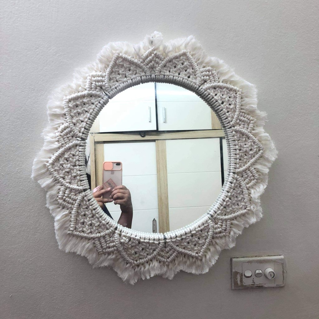 Gương treo trang trí viền đan macrame thủ công - Phong cách cổ điển sang trọng cho không gian nhà cửa độc đáo