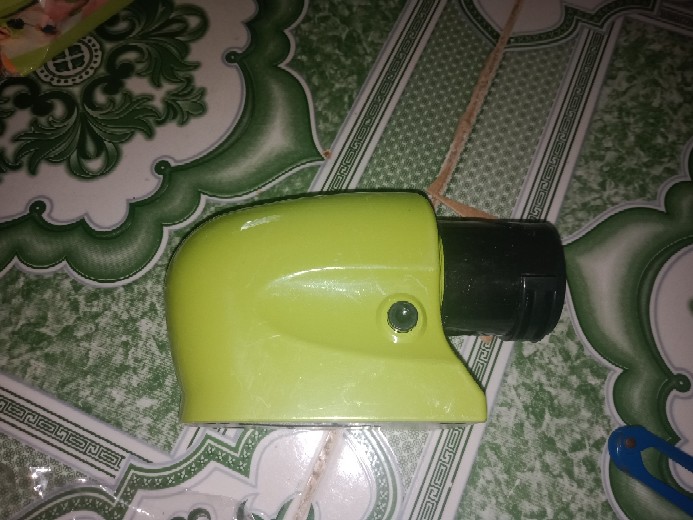 Máy Mài Dao Kéo Tự Động Swifty Sharp - Phục Hồi Lưỡi Dao Siêu Nhanh, Dụng Cụ Bếp Thông Minh, An Toàn Để Sử Dụng
