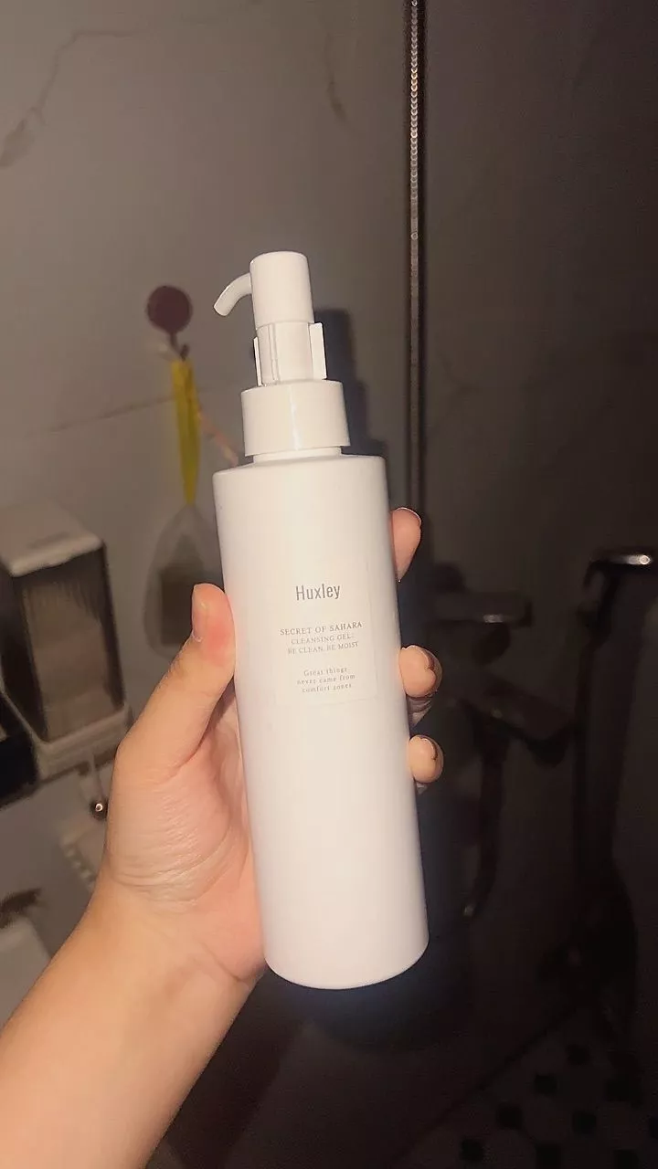 Gel Rửa Mặt Huxley Secret of Sahara 200ml - Sạch Dịu Nhẹ, Phù Hợp Mọi Loại Da, Chiết Xuất Xương Rồng Cấp Ẩm Tối Ưu