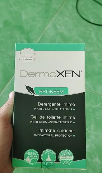 Dung Dịch Vệ Sinh Phụ Nữ DermoXen Proneem Ý - An Toàn Cho Phụ Nữ Mang Thai Và Sau Sinh, Kháng Khuẩn Từ Dầu Neem, Giúp Làm Sạch Vùng Kín