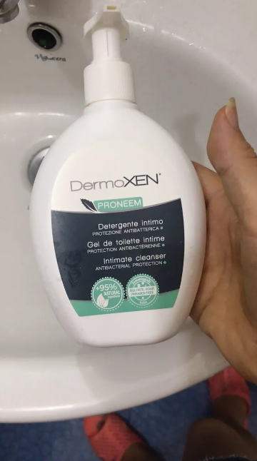 Dung Dịch Vệ Sinh Phụ Nữ DermoXen Proneem Ý - An Toàn Cho Phụ Nữ Mang Thai Và Sau Sinh, Kháng Khuẩn Từ Dầu Neem, Giúp Làm Sạch Vùng Kín