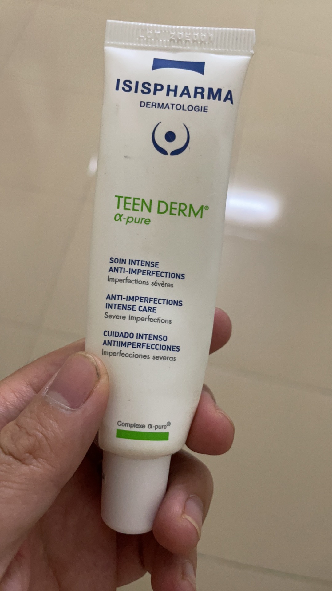 Kem Hỗ Trợ Giảm Mụn ISIS Teen derm Alpha Pure 30ml - Giải Pháp Hiệu Quả Cho Da Mụn, An Toàn Cho Tất Cả Các Loại Da