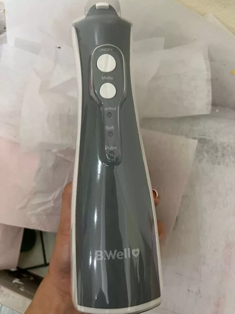Máy Tăm Nước B.Well Swiss WI-912 - Cầm Tay Tiện Dụng, Chăm Sóc Răng Miệng, 3 Chế Độ Phun, Sạc Không Dây, Giúp Răng Trắng Sáng