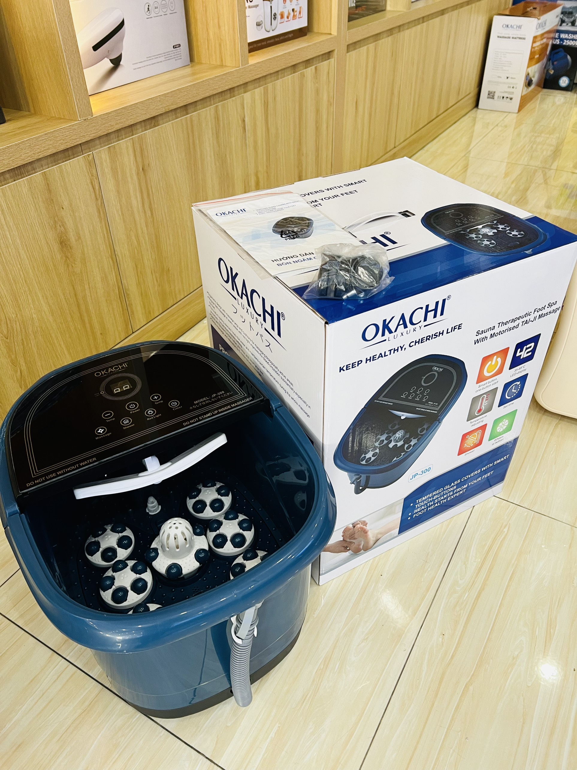 Bồn Ngâm Chân OKACHI JP-300 Cao Cấp - Thiết Bị Massage Tự Động Với 7 Con Lăn, Nóng Nước 35-48°C, Giải Độc, Thư Giãn Tốt Nhất Việt Nam