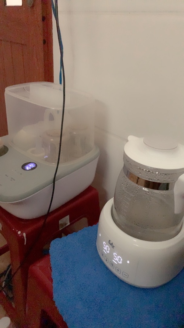 Máy Đun Nước Pha Sữa Điện Tử Fatzbaby Quick 12 FB3503HB - Chế Độ Đun Nước Nhanh, Giữ Ấm Lâu, Thiết Kế Sang Trọng, An Toàn Cho Bé