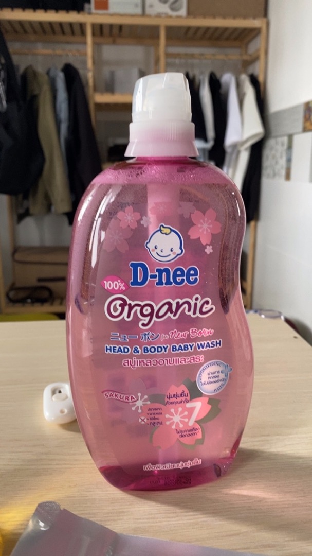 Sữa tắm gội toàn thân Dnee dịu nhẹ cho bé 800ml - Chiết xuất thiên nhiên, không Paraben, an toàn và thơm mát