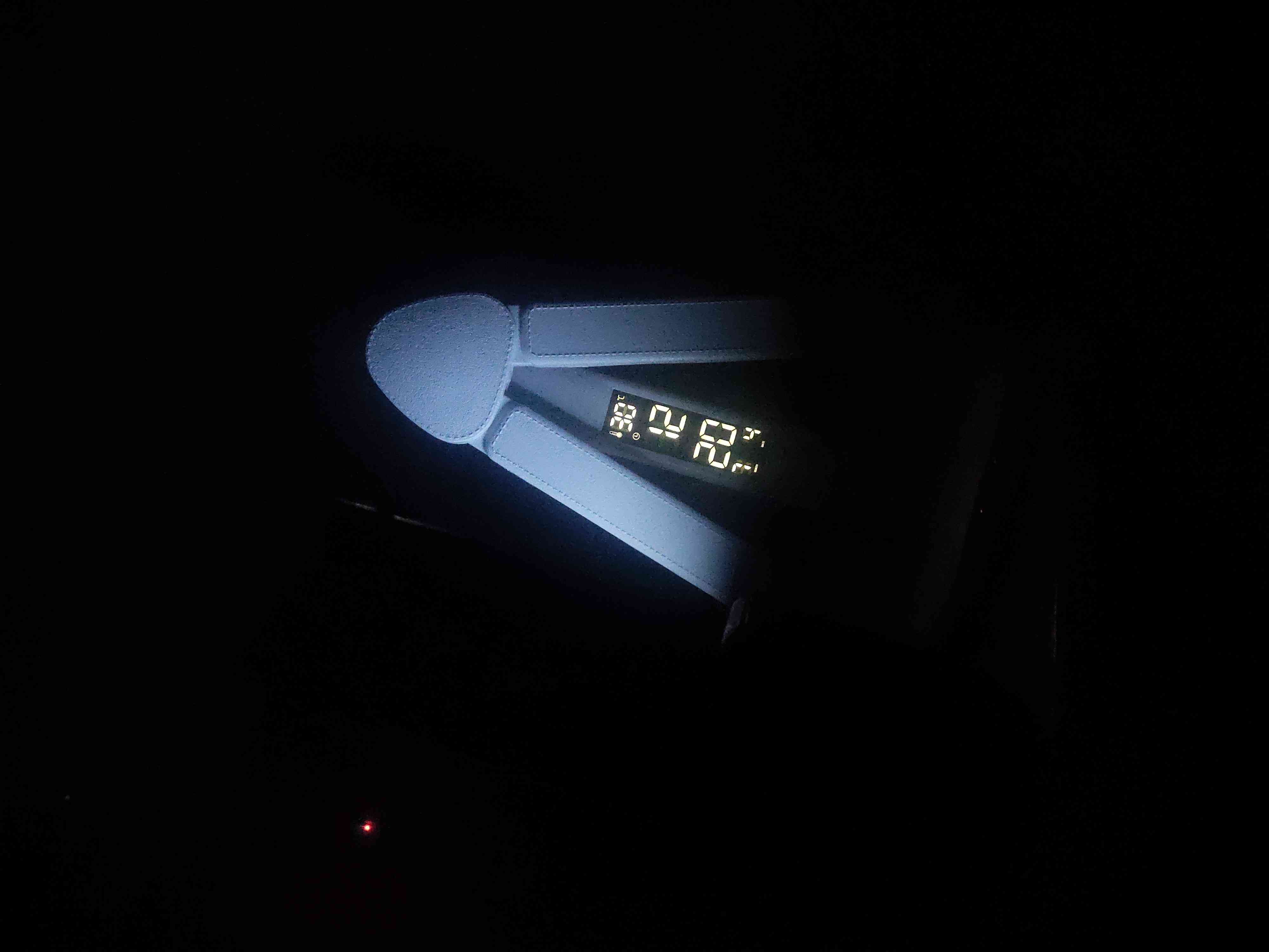 Đèn Bàn Học LED Chống Cận Tích Điện Cảm Ứng 3 Chế Độ Sáng - Tiết Kiệm Điện, Thiết Kế Hiện Đại, Bảo Vệ Mắt Tối Ưu