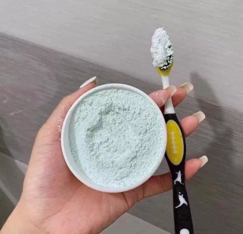 (Hàng nhập khẩu) Bột hỗ trợ trắng răng Eucryl tooth powder 