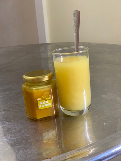 Sâm nghệ mật ong Mama Chue Hàn Quốc 500ml - Tăng cường sức khỏe, làm đẹp da, hỗ trợ miễn dịch cho cả gia đình từ 10 tuổi trở lên