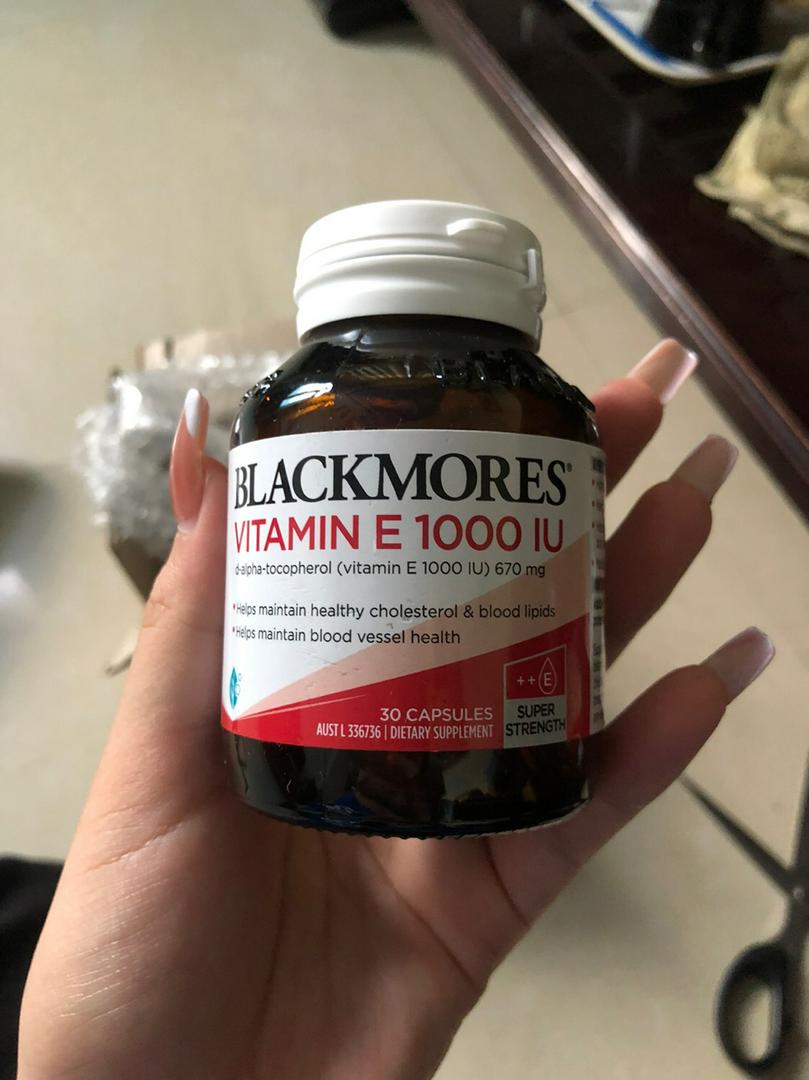 Viên uống Blackmores Natural Vitamin E 1000IU - Hỗ trợ sức khỏe tim mạch và làm đẹp da, hộp 30 viên đến từ Úc