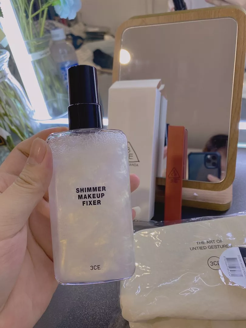 Xịt Khóa Nền Nhũ 3CE Shimmer Makeup Fixer 95ml - Giúp Lớp Trang Điểm Bền, Duy Trì Độ Tươi Mới Và Ngăn Ngừa Mụn