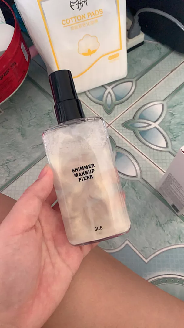 Xịt Khóa Nền Nhũ 3CE Shimmer Makeup Fixer 95ml - Giúp Lớp Trang Điểm Bền, Duy Trì Độ Tươi Mới Và Ngăn Ngừa Mụn