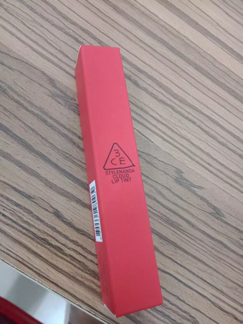 Son 3CE Cloud Lip Tint Macaron Red Đỏ Tươi - Chất Son Mượt Mà, Bám Màu Lâu, Phù Hợp Mọi Tông Da, Làn Da Rạng Rỡ