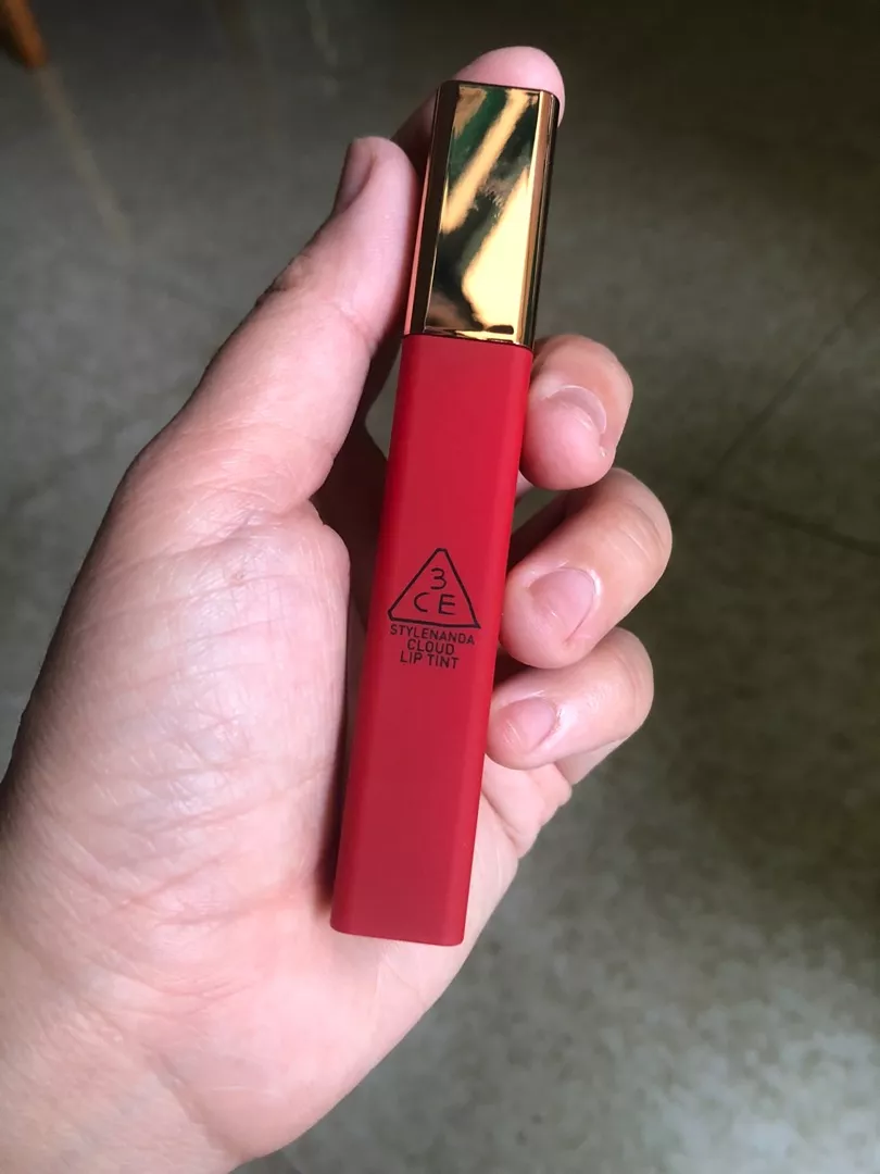Son 3CE Cloud Lip Tint Macaron Red Đỏ Tươi - Chất Son Mượt Mà, Bám Màu Lâu, Phù Hợp Mọi Tông Da, Làn Da Rạng Rỡ