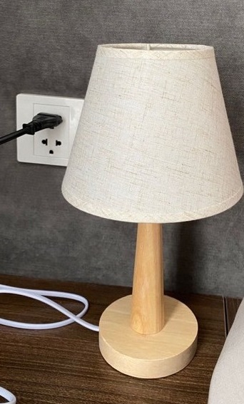 Đèn Ngủ Đầu Giường Cán Gỗ Nhật Bản - Chao Vải Lanh Thiết Kế Vintage Trang Trí Phòng Ngủ Sang Trọng 50W