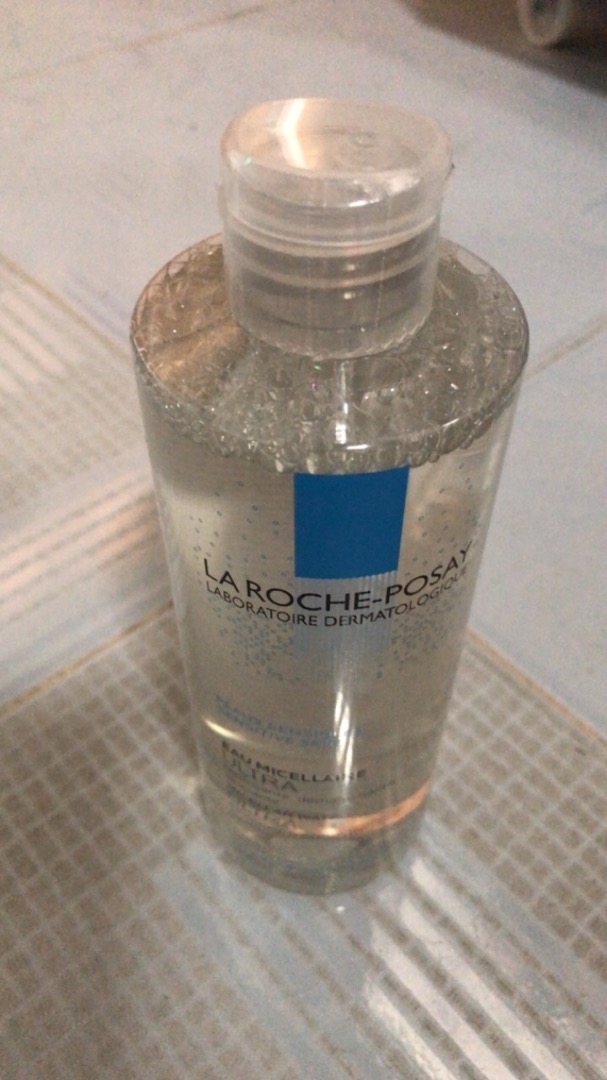 Nước tẩy trang La Roche-Posay Micellar Water 400ml cho da nhạy cảm - Dịu nhẹ, làm sạch hiệu quả, không cồn, lành tính cho làn da.