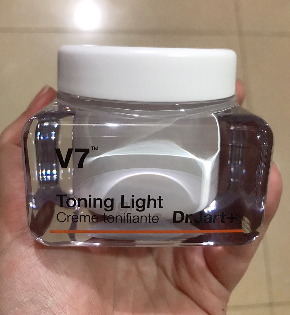 Kem Dưỡng Trắng Da V7 Toning Light Dr. Jart+ Hàn Quốc - 7 Vitamin Làm Sáng, Giảm Nám, Cấp Ẩm Cho Da Mượt Mà 50ml