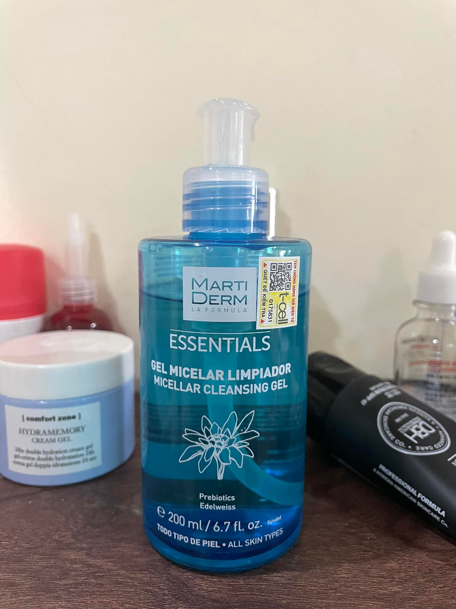 Sữa rửa mặt Martiderm Essentials Micellar Cleansing 200ml - Gel làm sạch cho mọi loại da, dưỡng ẩm, chống oxy hóa, an toàn cho da nhạy cảm