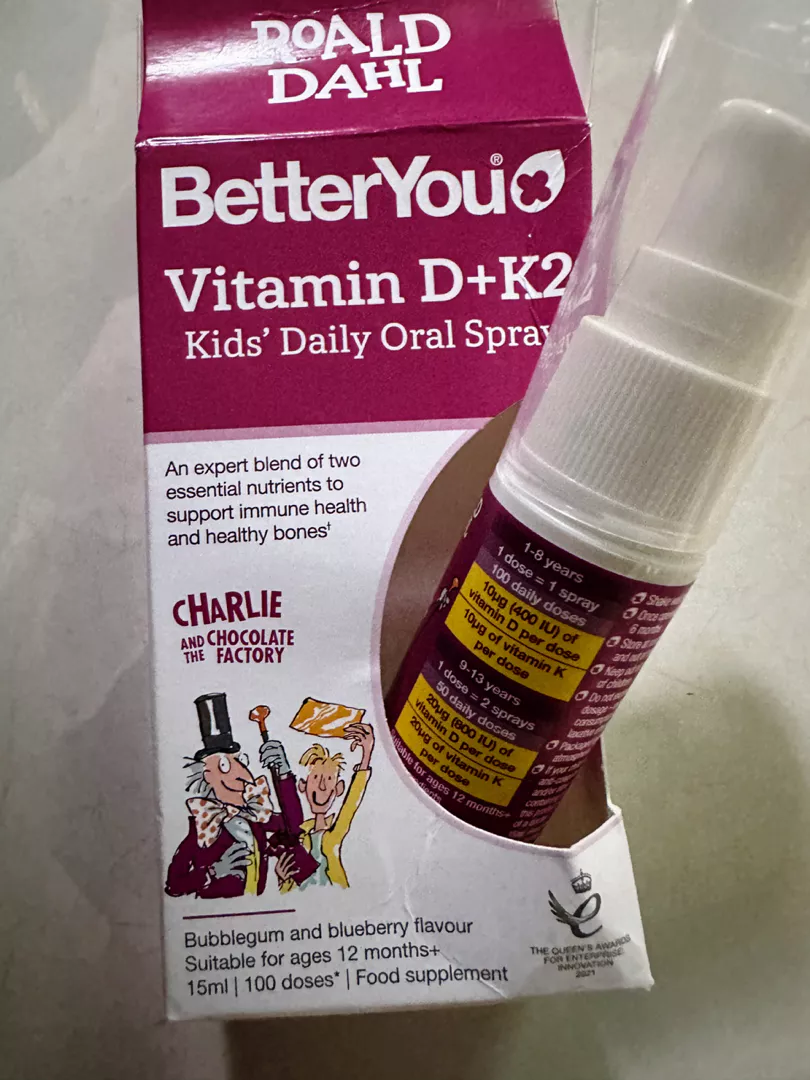 Xịt Vitamin D + K2 cho trẻ em BetterYou - Hỗ trợ miễn dịch và phát triển xương, hương vị kẹo cao su và việt quất tự nhiên, 15ml