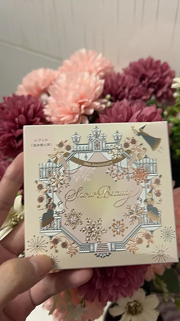 Phấn Phủ Dưỡng Trắng Ngày Đêm Shiseido Snow Beauty 2023 - Hộp Phấn Trang Điểm Giới Hạn Kỷ Niệm 10 Năm Sáng Da Mịn Màng