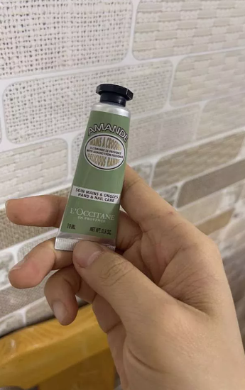 Set 8 Kem Dưỡng Da Tay L'Occitane Lucky 8 Hand Cream Collection - Dưỡng ẩm và Phục hồi cho Da Tay Khô Nứt, Hương Thơm Quyến Rũ