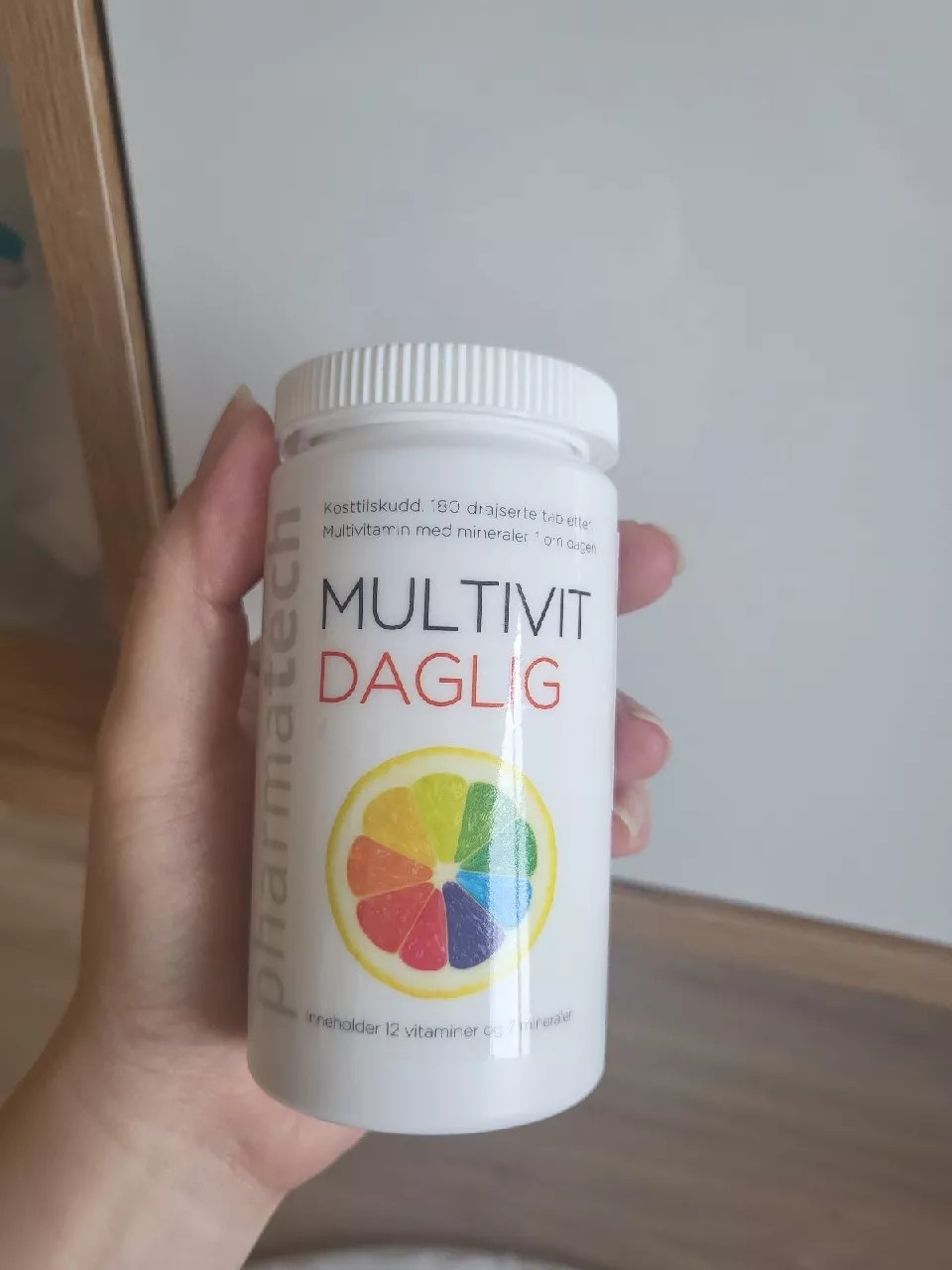 Viên uống bổ sung Vitamin và Khoáng chất MULTIVIT DAGLIG 180 viên-Nauy