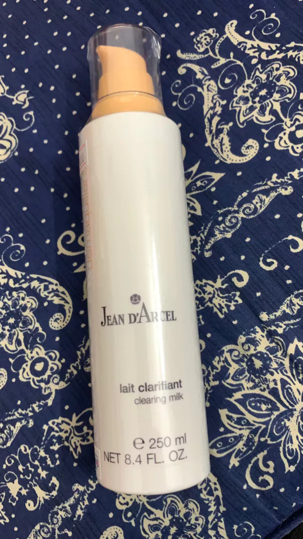 Sữa Rửa Mặt Jean D'Arcel Clearing Milk 250ml - Giải Pháp Duy Trì Da Dầu, Ngăn Ngừa Mụn, Làm Sạch Sâu, Phù Hợp Với Da Nhạy Cảm