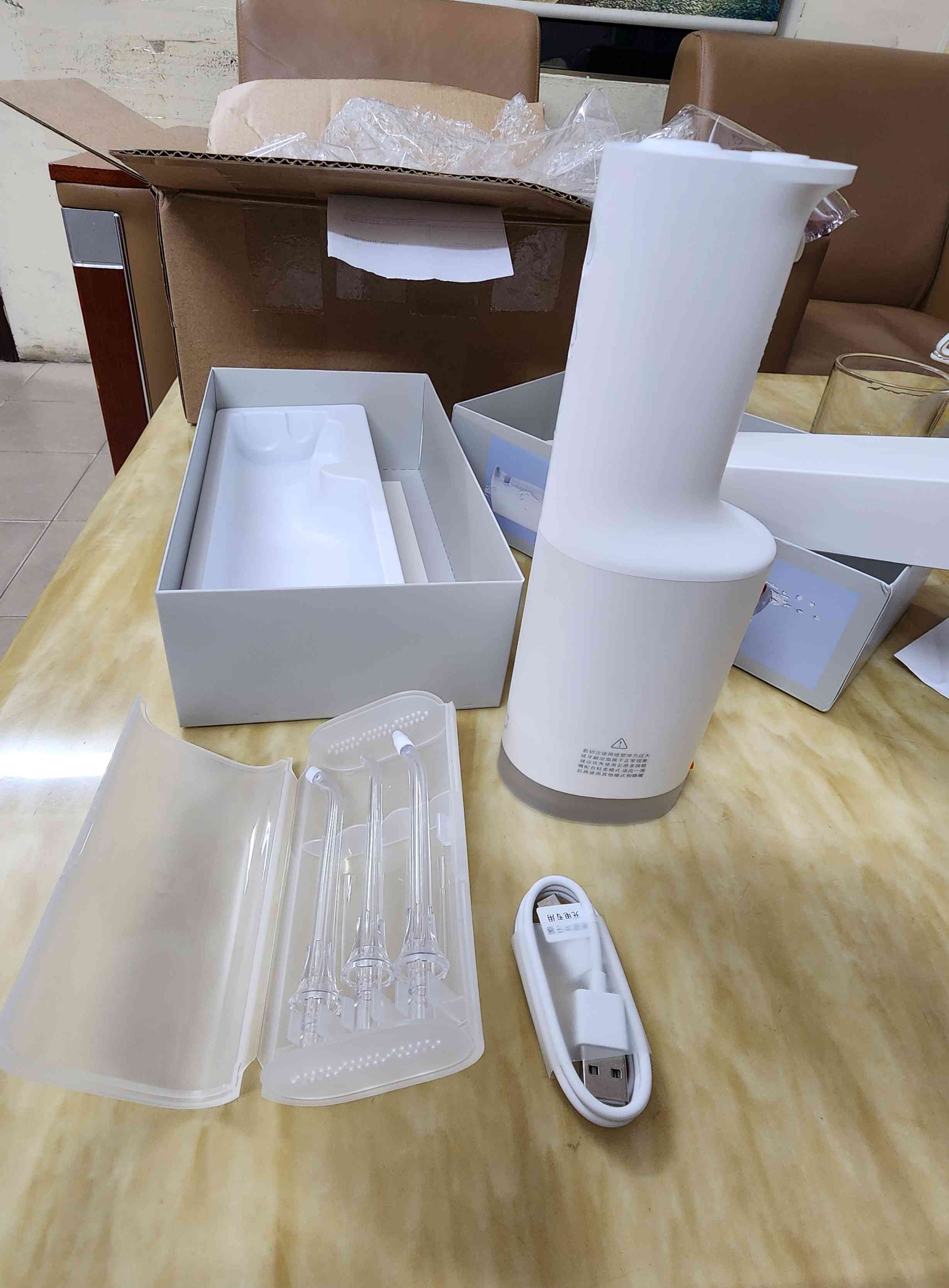 Máy Tăm Nước Xiaomi Mijia F300 MEO703 - 3 Đầu Vòi, 4 Chế Độ, Áp Suất 2000 Lần/ Phút, Sạch Mảnh Bám Răng Tối Ưu