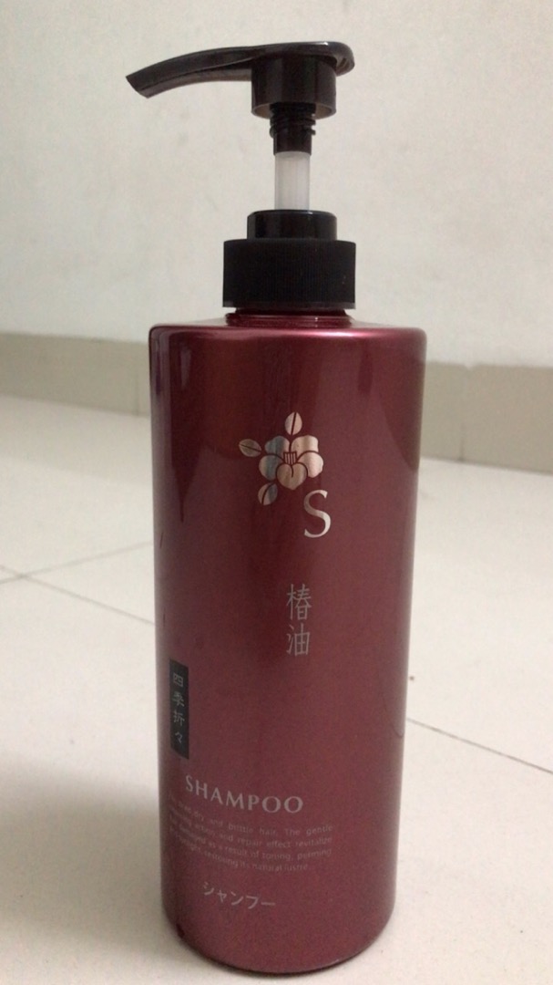 Dầu gội Tsubaki Kumano 600ml - Phục hồi tóc hư tổn, không silicon, hương hoa trà, làm sạch và giúp tóc chắc khỏe