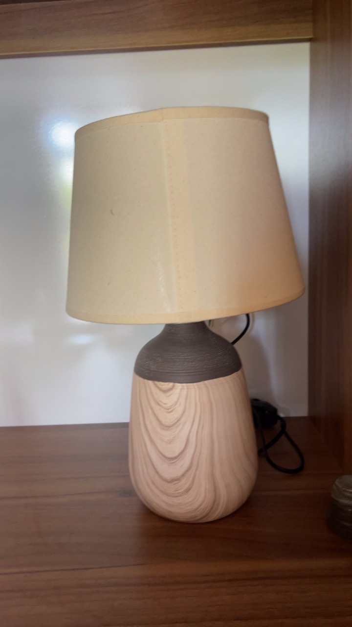 Đèn Ngủ Để Bàn Gốm Sứ Vân Gỗ Huta Light For Life S11 - Đèn Chiếu Sáng Trang Trí Sang Trọng, Tiết Kiệm Điện, Dễ Dàng Thay Thế Bóng E27