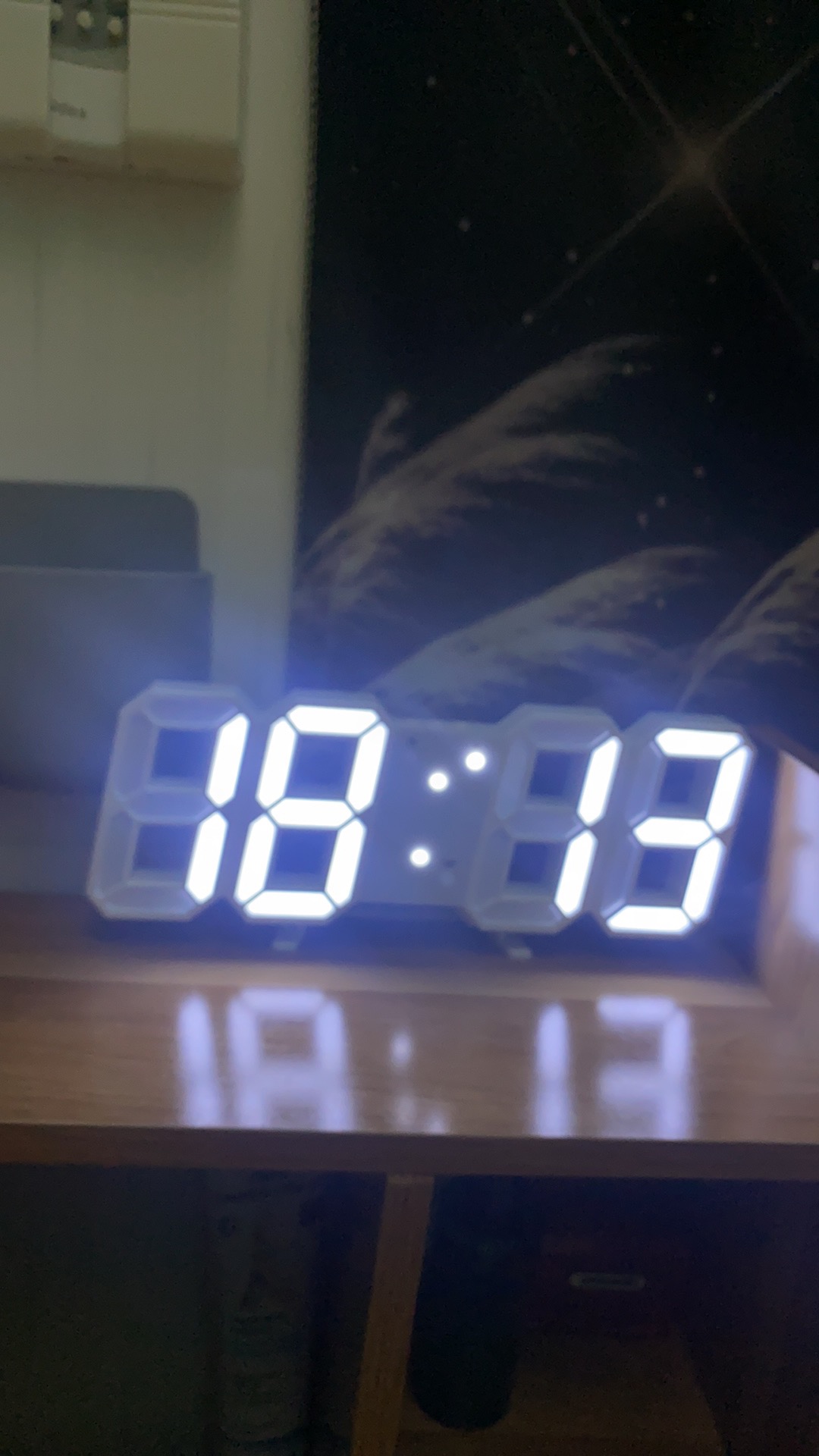 Đồng hồ Kỹ Thuật Số LED 3D Thông Minh Treo Tường & Để Bàn - Sang Trọng Cho Không Gian Nội Thất, Chế Độ Hiển Thị 12/24h, Hẹn Giờ