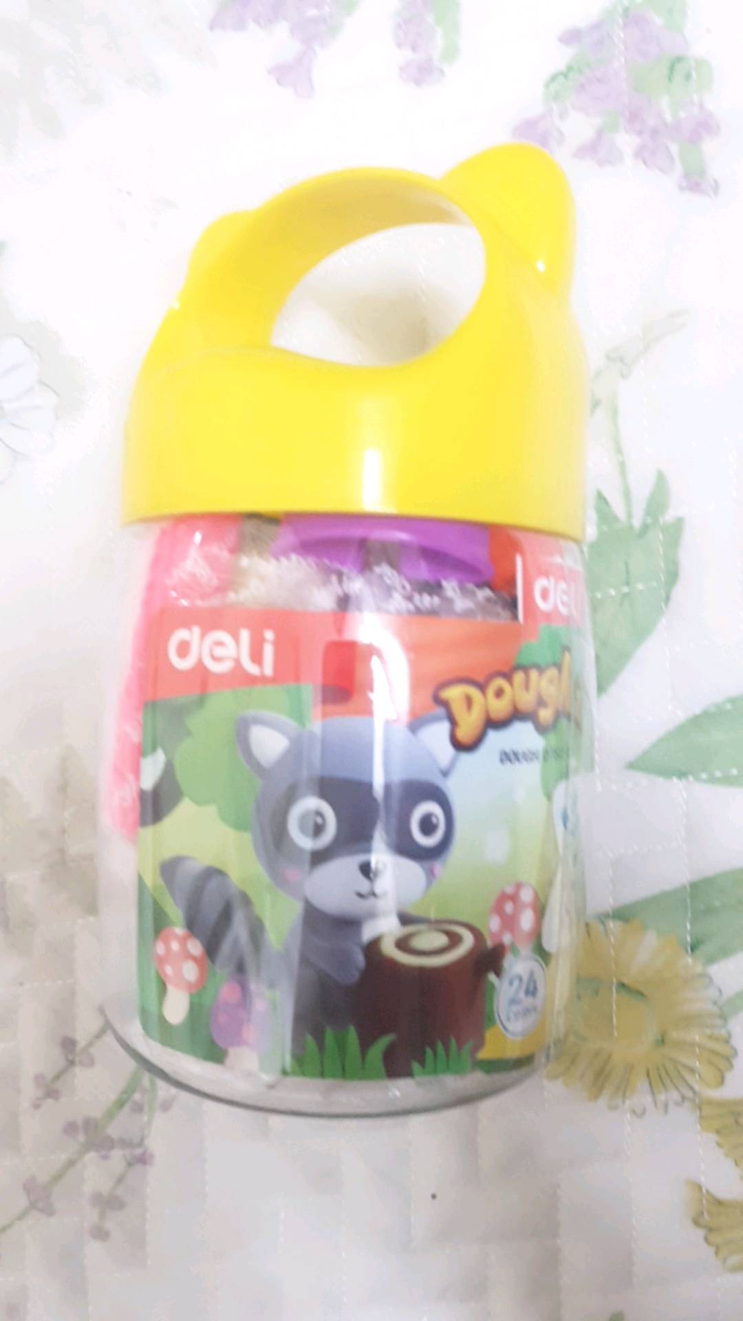 Hộp đất nặn Deli 12/24 màu ED75246/ED75286 kèm khuôn - Đồ thủ công an toàn cho trẻ nhỏ, kích thích sáng tạo và phát triển nghệ thuật.