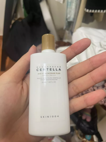 Kem Chống Nắng Skin1004 Madagascar Centella SPF50+ PA++++ - Dành Cho Da Nhạy Cảm, Dầu Mụn, Chống Nước, Làm Sáng Da