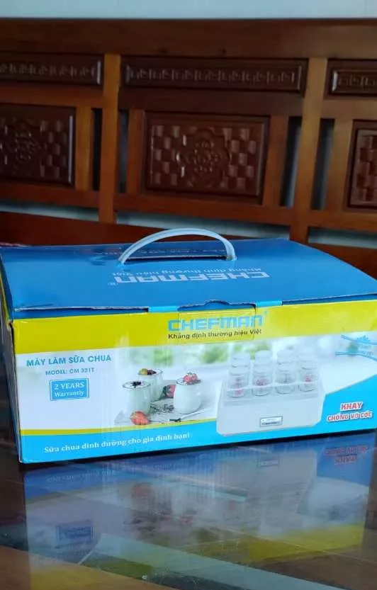 Máy làm sữa chua Chefman CM-321T 12 cốc thủy tinh - Giải pháp tiện lợi cho yogurt tại nhà, tiết kiệm thời gian và công sức