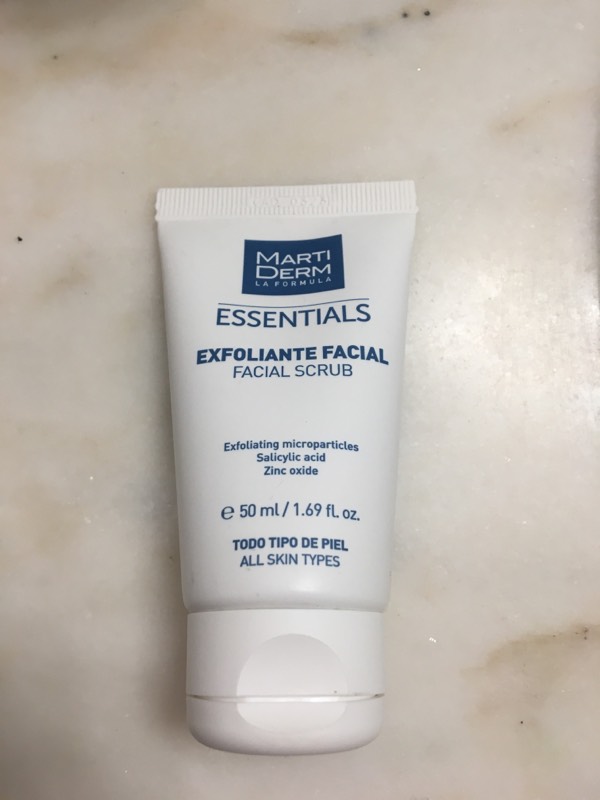 Tẩy Da Chết Mặt MartiDerm Essentials - Kem Tẩy Tế Bào Chết Dạng Hạt 50ml, Làm Sạch Da, Ngừa Mụn, Phù Hợp Mọi Loại Da