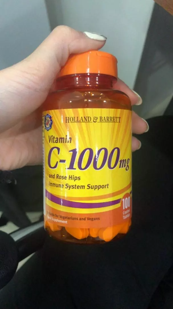 Viên uống Holland & Barrett Vitamin C 1000mg - Tăng cường sức đề kháng và làm đẹp da, lọ 100 viên